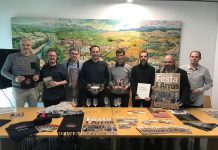 (d'esquerra a dreta) Jordi Planell (tècnic de Cultura), Xavier Racero (regidor de Cultura), Jaume Plans (7 d'Arròs i +Kvi), Genís Noguera (cap cuiners), Joan Ribas (Fundació Alícia), Ignasi Torras (editor del llibre), Pep Creus (autor del cartell) i Xavier Sagués (Som Riu d'Or)