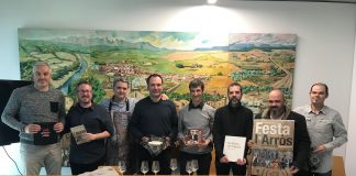 (d'esquerra a dreta) Jordi Planell (tècnic de Cultura), Xavier Racero (regidor de Cultura), Jaume Plans (7 d'Arròs i +Kvi), Genís Noguera (cap cuiners), Joan Ribas (Fundació Alícia), Ignasi Torras (editor del llibre), Pep Creus (autor del cartell) i Xavier Sagués (Som Riu d'Or)