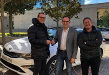 Toni Masana, gerent de Eix Motor Catalunya, Joan Carles Batanés, alcalde de Sant Fruitós de Bages i Xavier Racero regidor de medi ambient