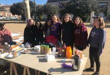 El col·lectiu feminista Mai Sense Veu a la plaça Alfred Figueras aquest 8-M