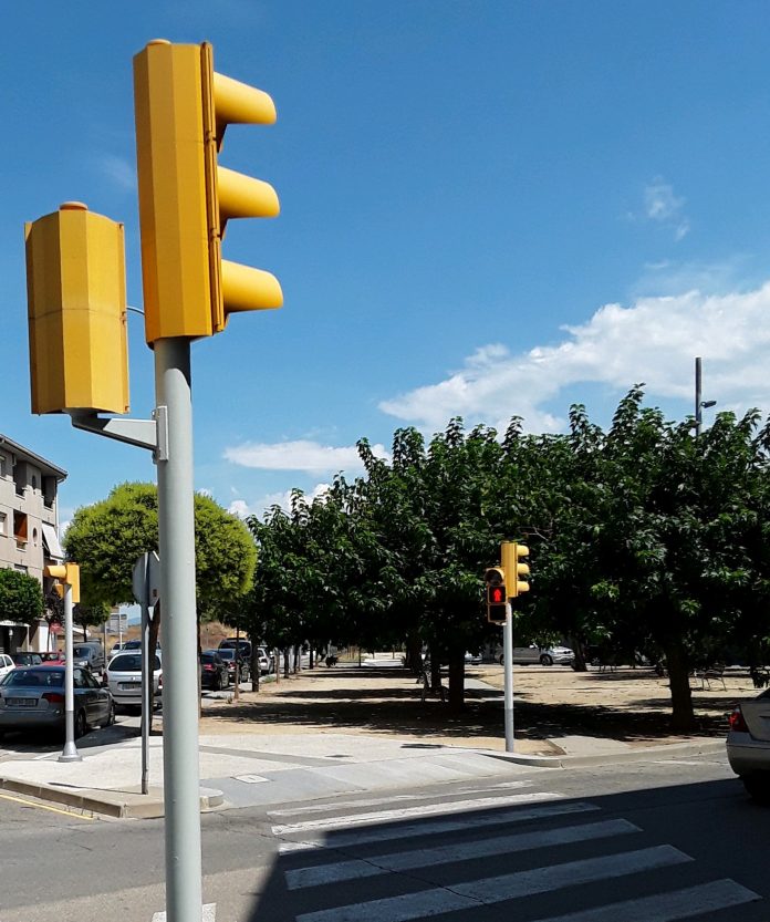 Treballs de conservació dels semàfors de Sant Fruitós - Foto: Aj. de SFB